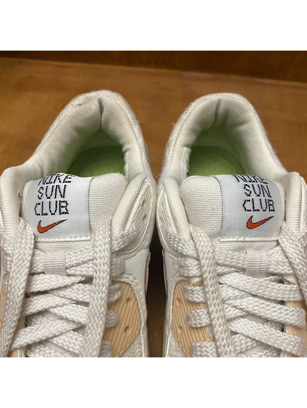 Nike Air Max 90 SE Shoes Womens Size 7 Sun Club Sail Arctic Orange DJ9997-101